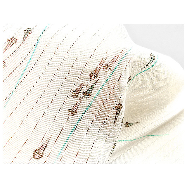 絽半衿（めだか）（薄生成白色）