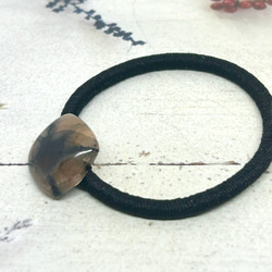 701. 天然石　キャストライト　クロスストーン　ドーム型　ヘアゴム 3枚目の画像