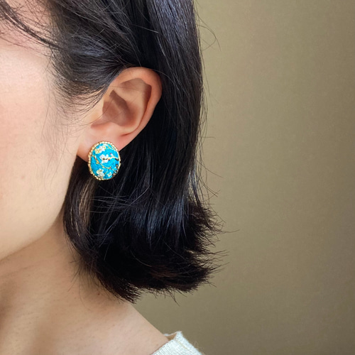 ゴッホ「花咲くアーモンドの木の枝」の手刺繍ピアス/イヤリング