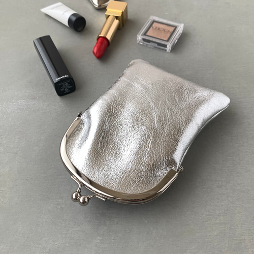 出し入れのしやすさ神♡」スリムなフォルムのがま口ポーチ 縦長