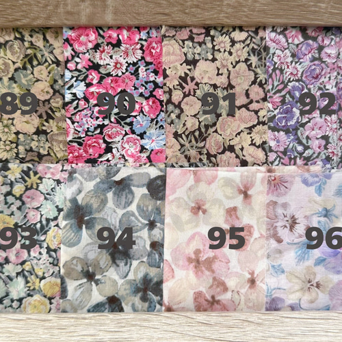 1点から購入可能 80種類以上 選べるパッチンピン セット