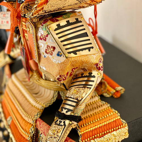 五月人形】【鎧飾り】【端午の節句】陽（ひなた）5号大鎧櫃（ひつ