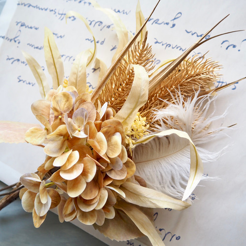 スワッグにもなる2way幾何学的ゴールドワイヤー花瓶とアンティーク