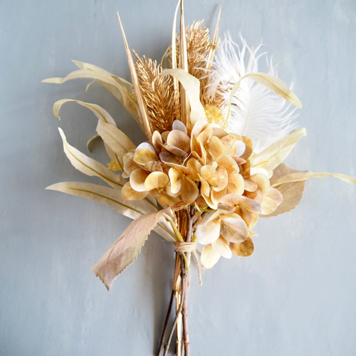 スワッグにもなる2way幾何学的ゴールドワイヤー花瓶とアンティーク