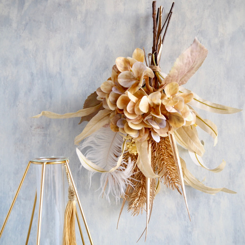 スワッグにもなる2way幾何学的ゴールドワイヤー花瓶とアンティーク