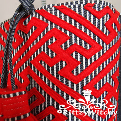 刺し子風トートバッグ（紗綾形模様・赤×縞×ブラックデニム） 5枚目の画像