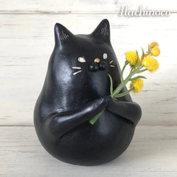 【猫好きさんに】ミモザを持つ黒猫オブジェ（アーティシャルフラワー） 6枚目の画像