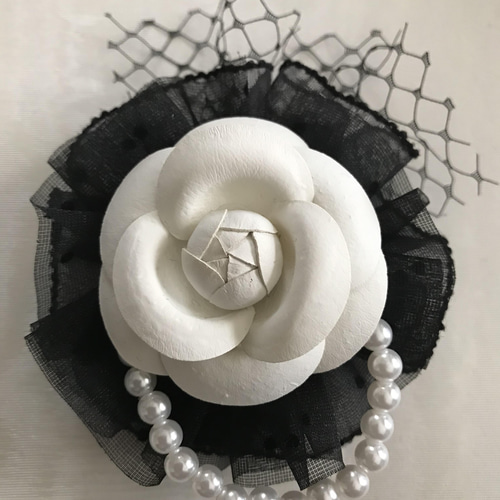 カメリア ドットオーガンジー リボン コサージュ ブローチ パール