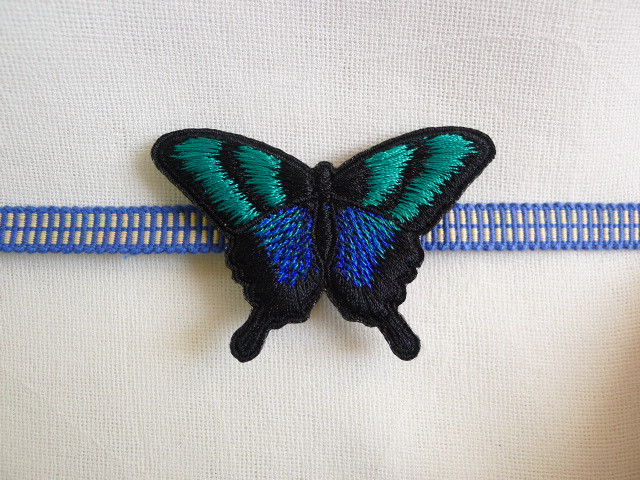 青緑と青の揚羽蝶刺繍帯留め 帯留め まちゃぷ 通販 11239040｜Creema