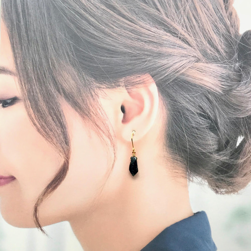 訳あり【再販】 14kgf カイヤナイト ソードカット ピアス ラスト1点 