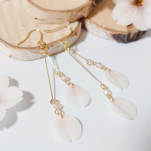 桜 花びら揺れる ふんわりお色のピアス/イヤリング 桜 和 さくら咲く
