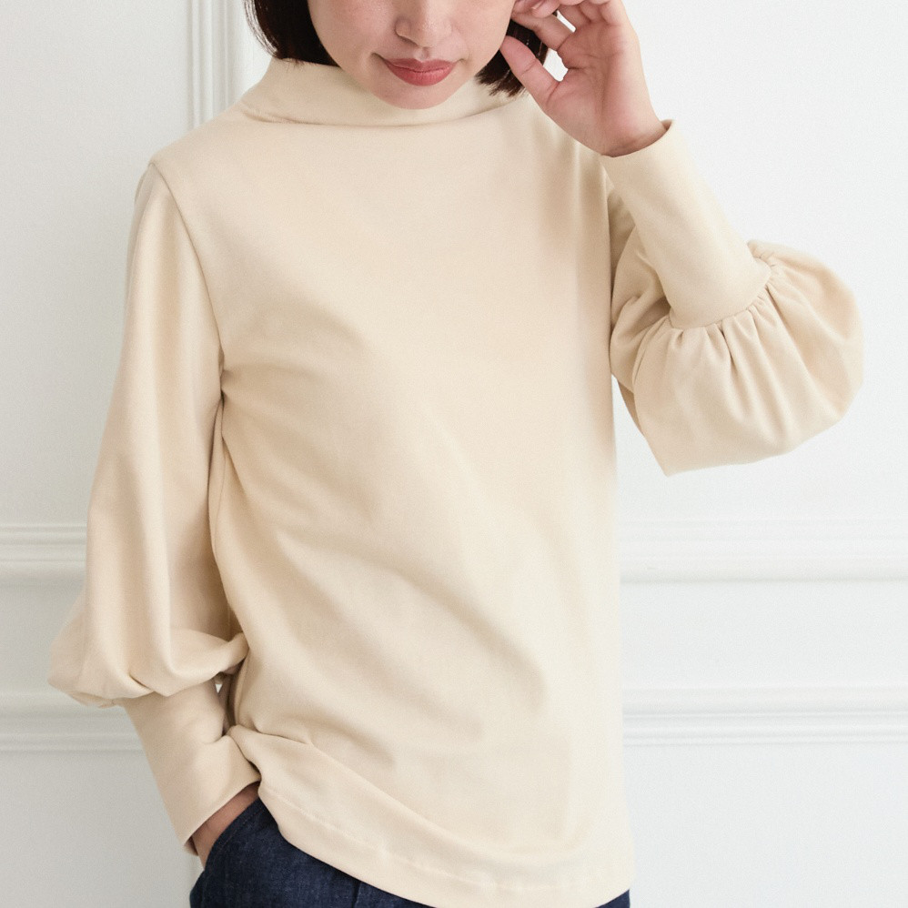 【✨再販3サイズ】着心地◎ゆとりボトルネック バルーン袖　長袖　エクリュ　0261IV