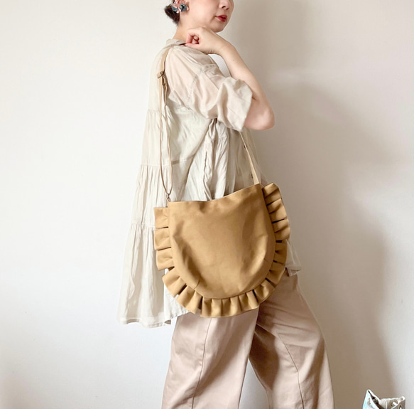 【受注生産】 frill shoulder bag （camel） 4枚目の画像