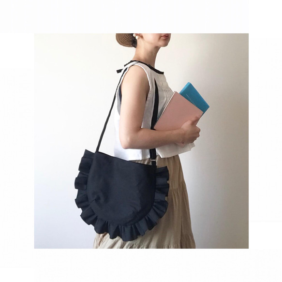 【受注生産】 frill shoulder bag （Black） 6枚目の画像