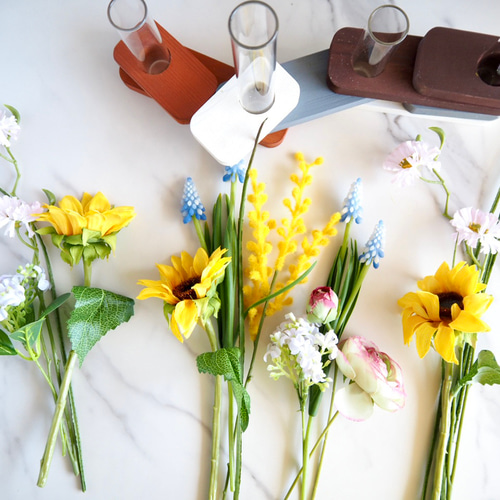 積み木フラワーベース × サマーアレンジセット」 — 夏を遊ぶ、一輪挿し