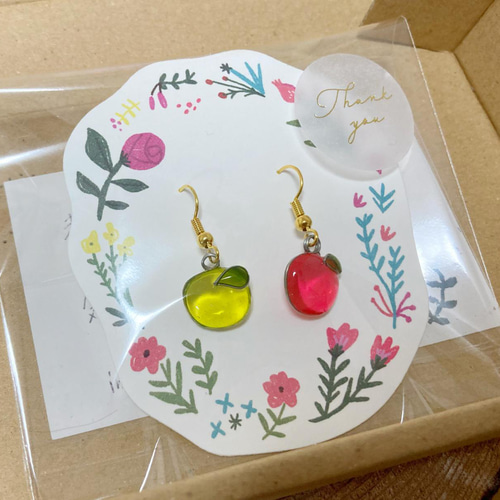 アナスイ りんご モチーフ フック ピアス アナスイ りんご モチーフ フック ピアス - メルカリ