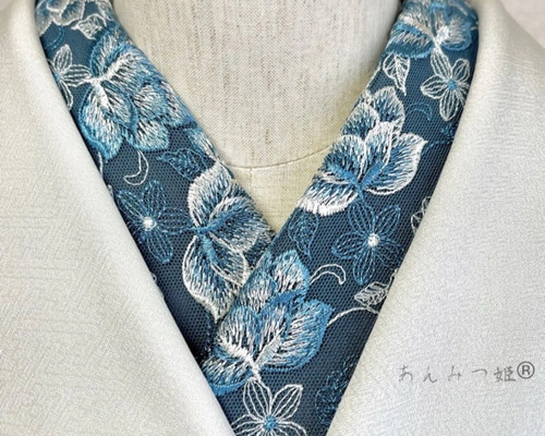 洗える刺繍半衿 ペールブルーの薔薇 和装小物（帯・半襟） 半衿
