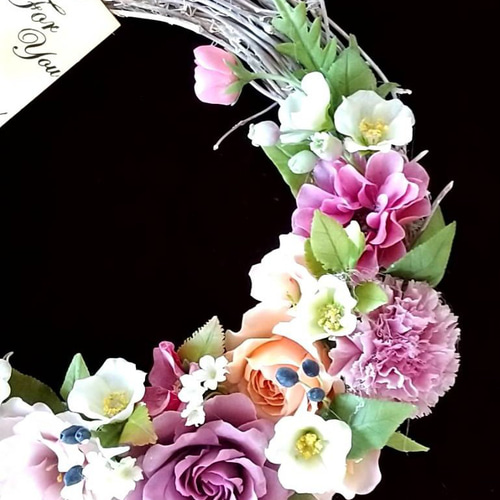 ひーちゃん様／専用画面　クレイフラワーアレンジメント　リース　ミニチュア　粘土 ❤︎粘土の花【チャーミングなリース】❤︎ アートフラワー ユキ