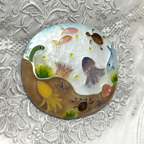 手作り　銀彫金七宝焼　ブローチ　海　有線七宝　銀素地 銀粘土 42g シルバー 手作り七宝焼 海のブローチ 銀張有線七宝 銀七宝 ブローチ こまち 通販