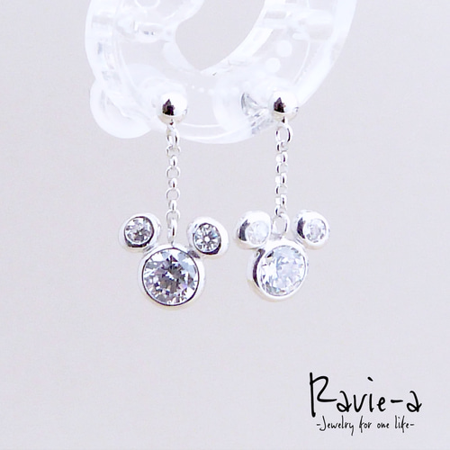 新品 シンプルなのに眼を引く 大人可愛いK10 揺れるロングボールピアス