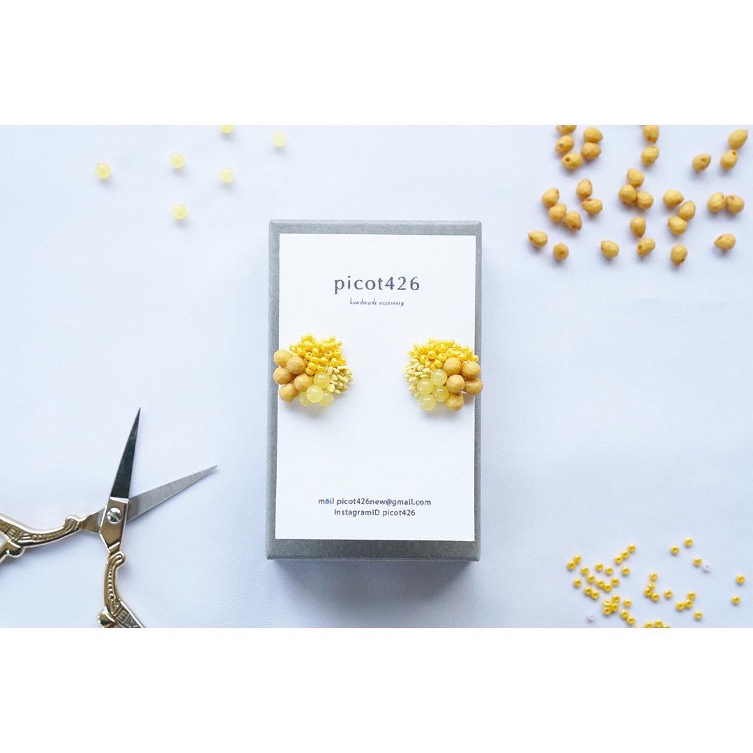 ミモザ　　イヤリング　ピアス　2枚目以降もご覧ください        Ω