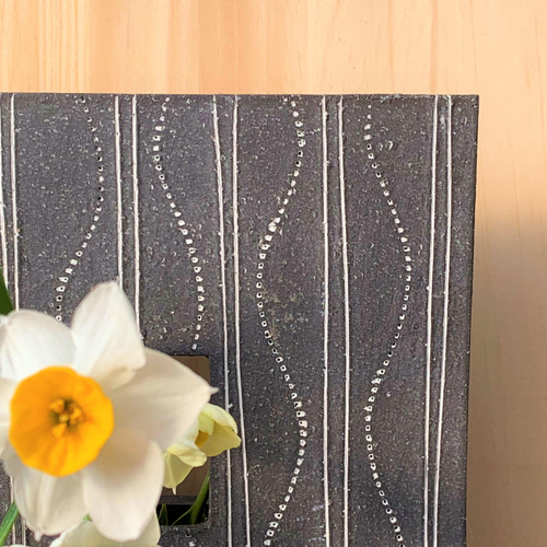 黒陶掛け花生け(ウエーブ） 陶器 一輪挿し 壁掛け 一輪挿し・花瓶