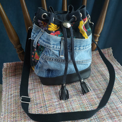 マルチカラーのオルテガ柄×デニムリメイク 巾着型ショルダーバッグ  