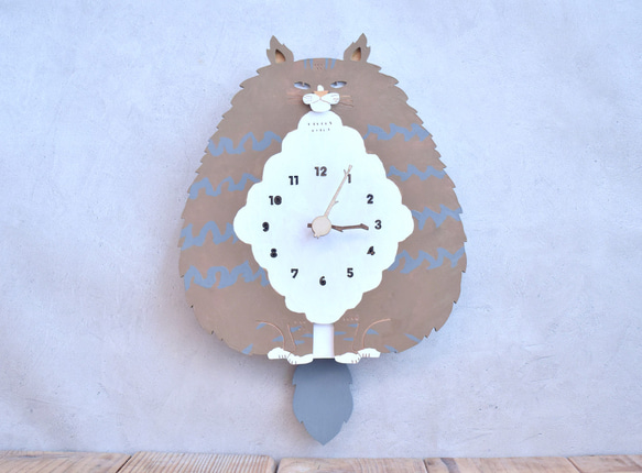 ノルウェージャン・フォレスト・キャット レギュラーサイズ 時計 木製 振り子時計 掛け時計 1枚目の画像