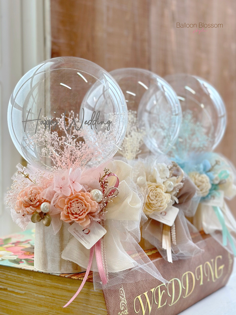 ふわふわチュールとかすみが可愛い＊幸せのフラワーバルーンギフト◇くすみピンク　結婚祝い 祝電 電報 記念日