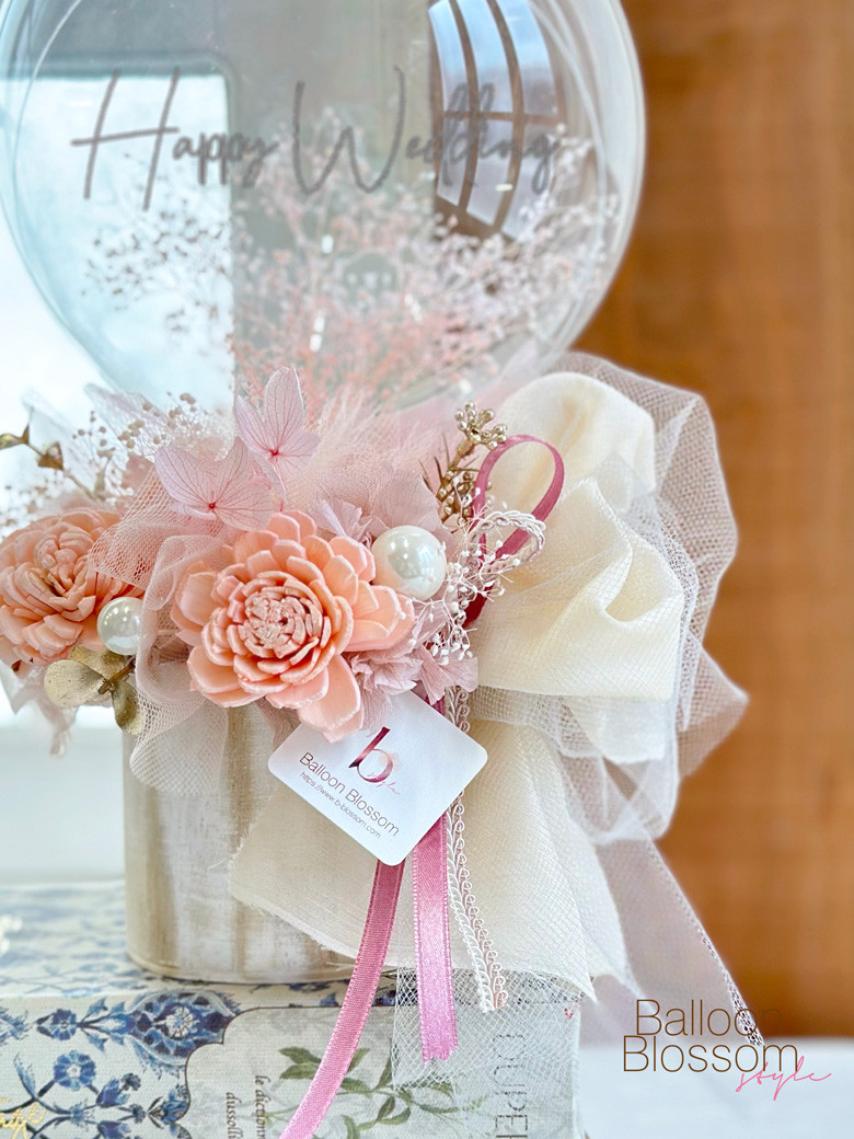 ふわふわチュールとかすみが可愛い＊幸せのフラワーバルーンギフト◇くすみピンク　結婚祝い 祝電 電報 記念日