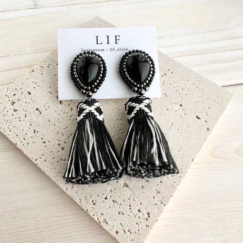 Soldout】No.16 大ぶりアンティークカボションイヤリング 結び