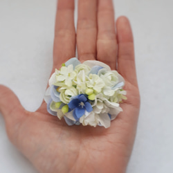 【再販】小花の可憐なコサージュ(ホワイト&ブルー) 5枚目の画像