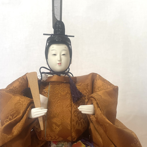 ひな人形 令和記念 〔受注製作〕黄櫨染着用立ち雛 時代は変わっても