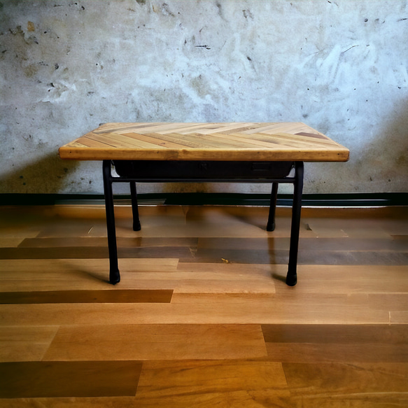 Pallet Table（廃パレット×学校机） 2枚目の画像