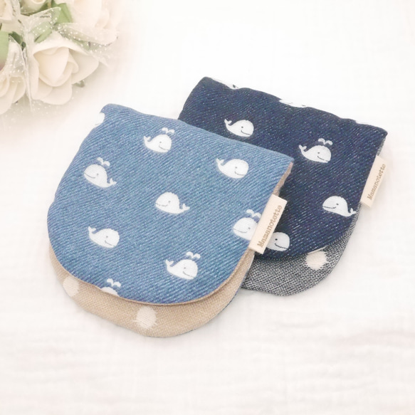 ふわふわガーゼハンカチ『デニム風くじら』優しい肌触りの8重ガーゼハンカチ 10×20cm ギフトにも☺ 1枚目の画像