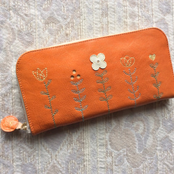 刺繍革財布『LIFE』つやORANGE（ヤギ革）☆スリムタイプ☆ラウンドファスナー型 3枚目の画像