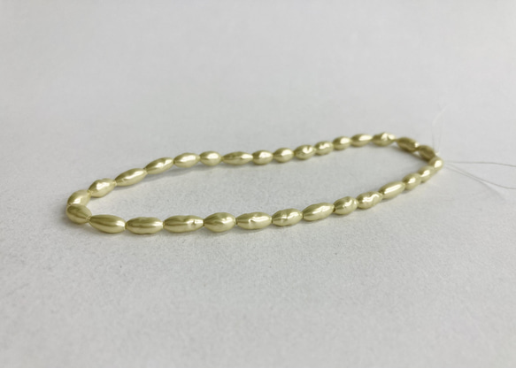 ガラスバロックパール両穴/約3.5x6mm/約30ヶ/ライムグリーン/made in japan 6枚目の画像