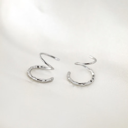 重ね付けに見える！極小　フープピアス (8mm)(ゴールド/シルバー）メンズ　つけっぱなし　低金属アレルギー対応　華奢 15枚目の画像