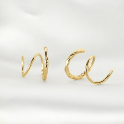 重ね付けに見える！極小　フープピアス (8mm)(ゴールド/シルバー）メンズ　つけっぱなし　低金属アレルギー対応　華奢 10枚目の画像