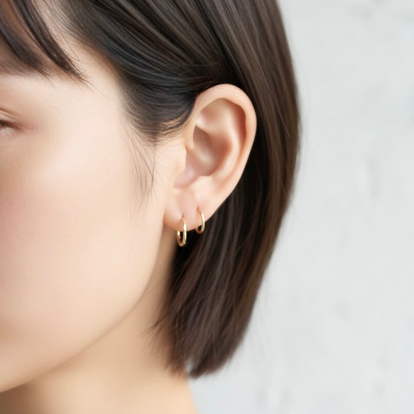 重ね付けに見える！極小　フープピアス (8mm)(ゴールド/シルバー）メンズ　つけっぱなし　低金属アレルギー対応　華奢 12枚目の画像