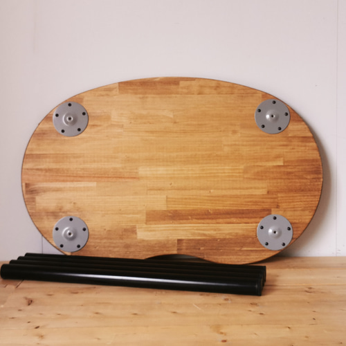 やさしい曲線を描く天板 天然木のまめ型デスク M【角なし・工具不要