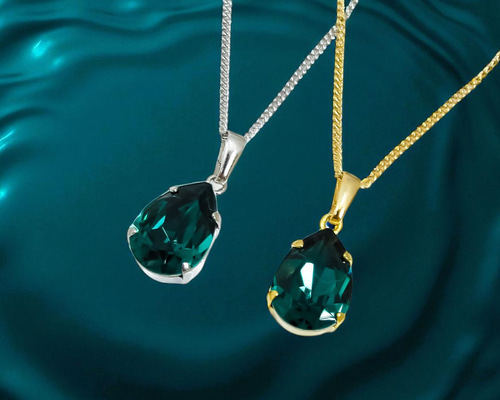 翠冠のしずく】 オーストリアクリスタルガラスのネックレス