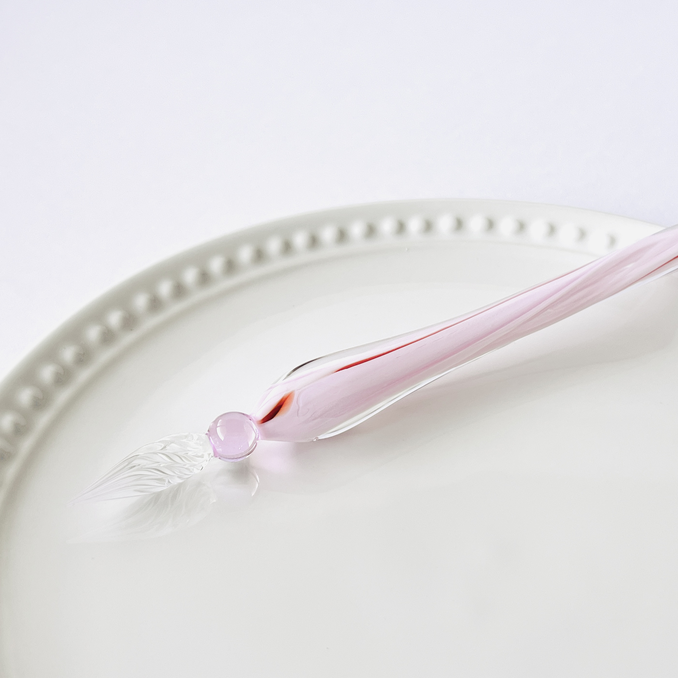 いちごミルクのガラスペン(細字)