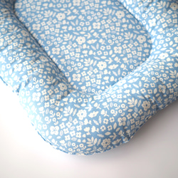 うさぎ用 ゴロンちょマット・ブルーフラワー(クッション、ベッド) 1枚目の画像