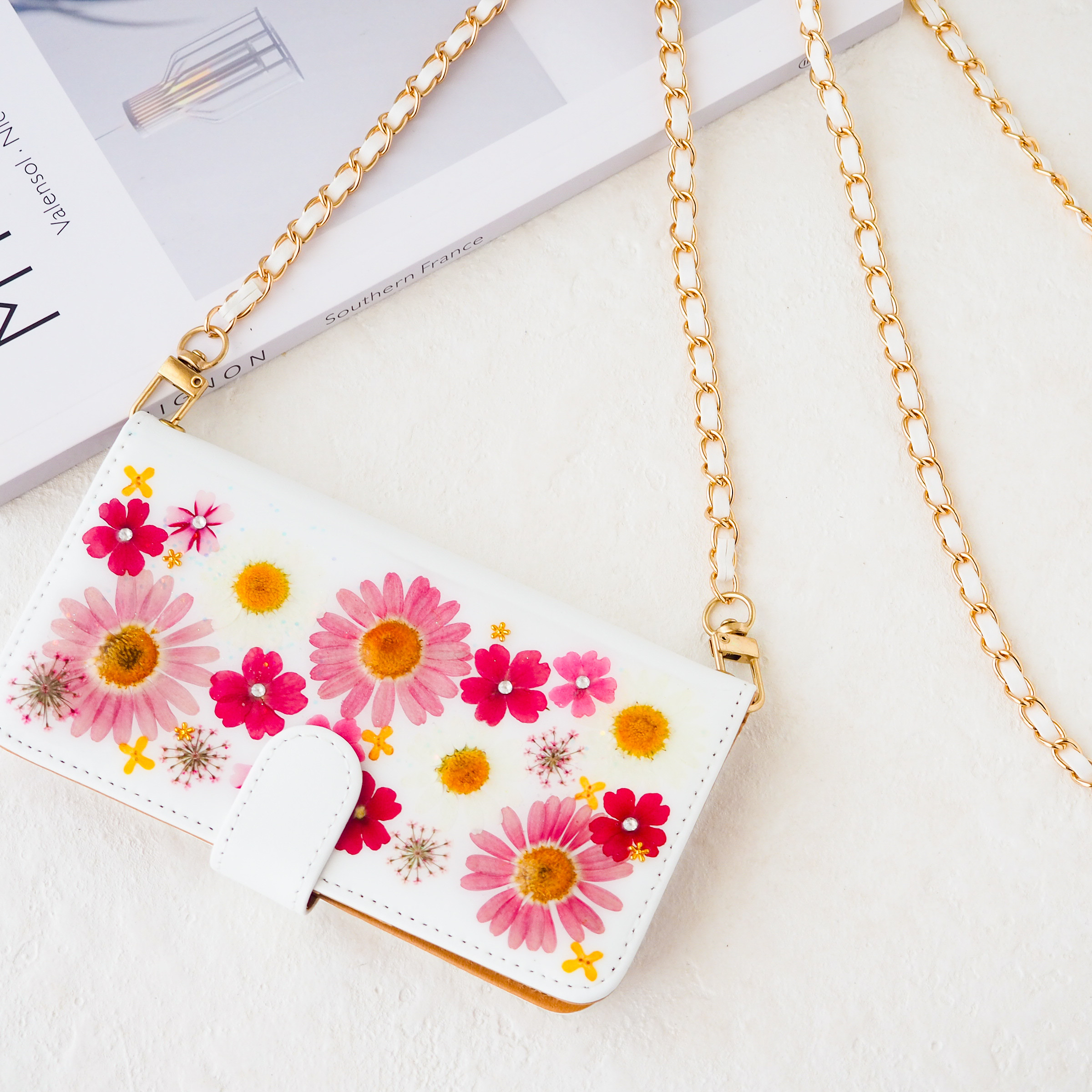 ＊春色マーガレットの押し花スマホケース＊226'(手帳型)全機種対応 本物のお花 スマホケース iPhone17