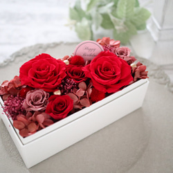 選べるメッセージ｜赤いバラの高級感ある上品なフラワーボックス｜還暦祝い・退職祝い・誕生日・母の日　pre.034 11枚目の画像