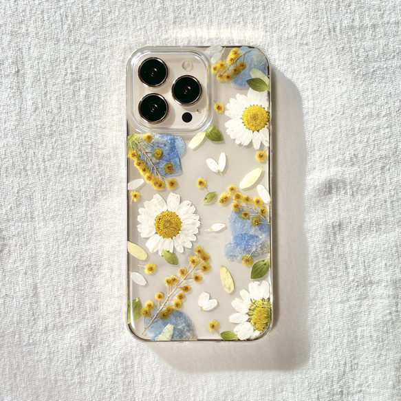 【spring breeze/white】 押し花スマホケース　全機種対応　花柄　ミモザ　手帳型　ソフトケース　14 8 1枚目の画像