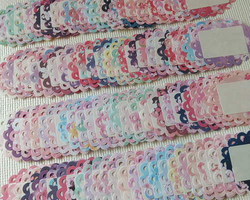 ハートレース。メッセージカード。10枚。コメント。アルバム。クラフトパンチ。 レースのメッセージカード10枚 小さなお花付き〜クラフトパンチ