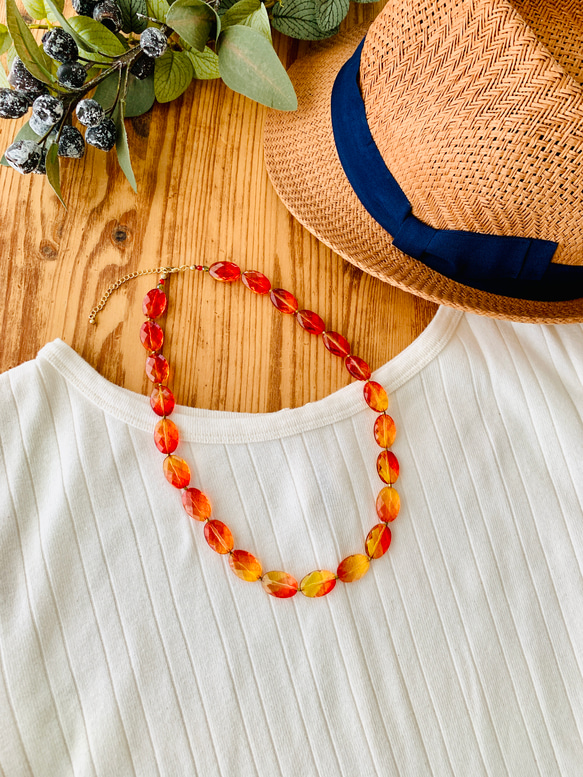 【Necklace Sunset】オレンジ のネックレス 特集掲載 夏 クリア2025 旅気分2025 夏色 1枚目の画像
