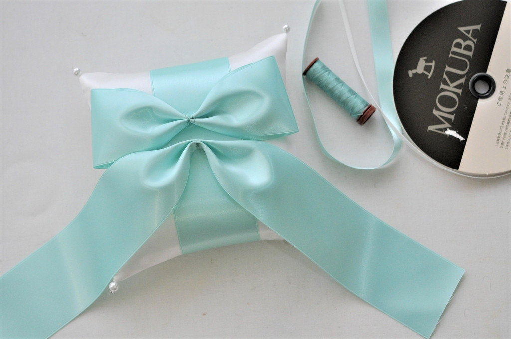 【再販】ミントグリーンリボン　ブライダルサテン　ビジュー付リングピロー